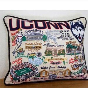 U CONN HUSKIES PILLOW UNIVERSITY OF CONNECTICUT NW